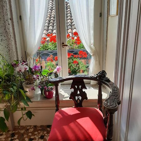 B&B A Le Boteghe Venesia Bagian luar foto